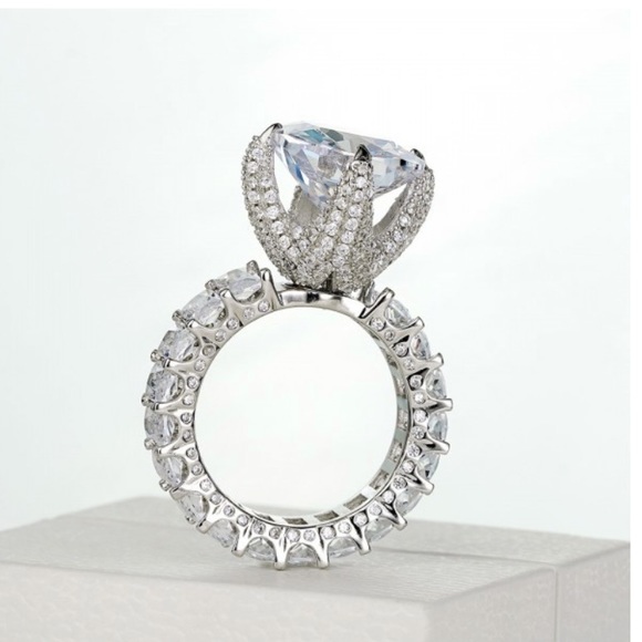 New Engagement Ring - Picture 8 of 9